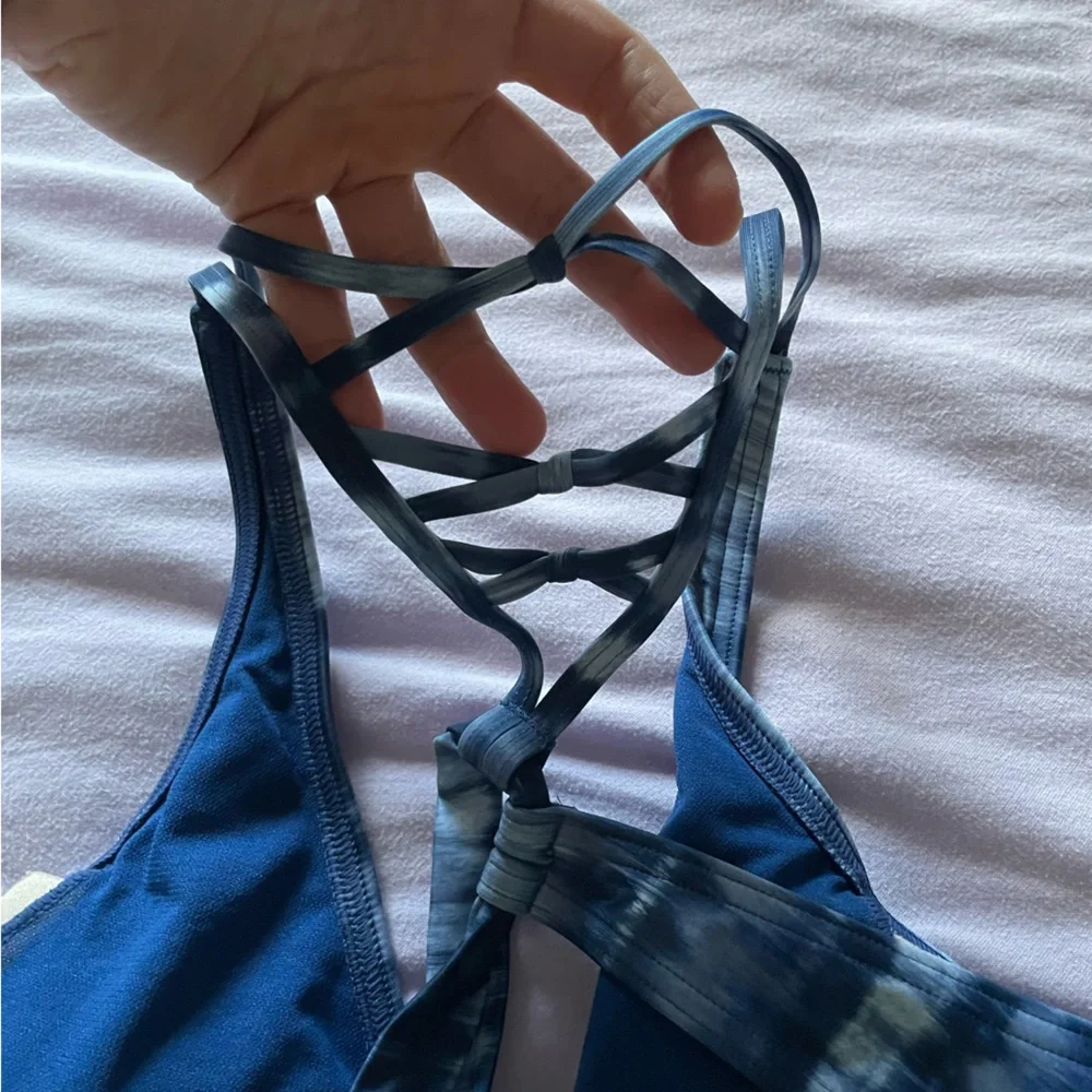 Women’s Bikini Tops